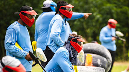 qt4zkfc7zlqvpww6cfhv Saints share vital information from their team paintball outing: 'It is all strategy.'