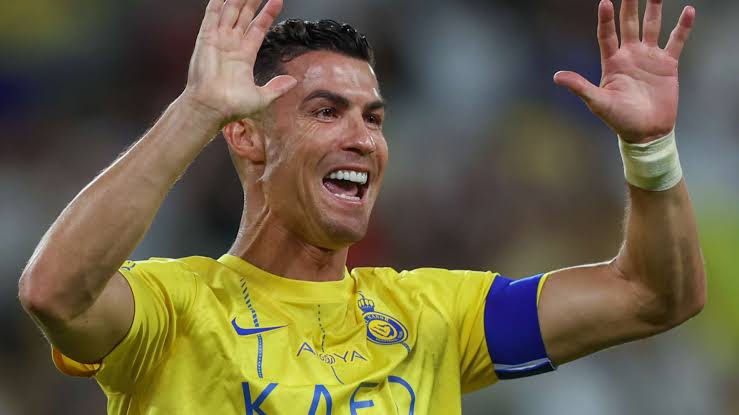 CRISTIANO RONALDO’S NEW ROLE AT AL NASSR: LEGEND OR LIABILITY?