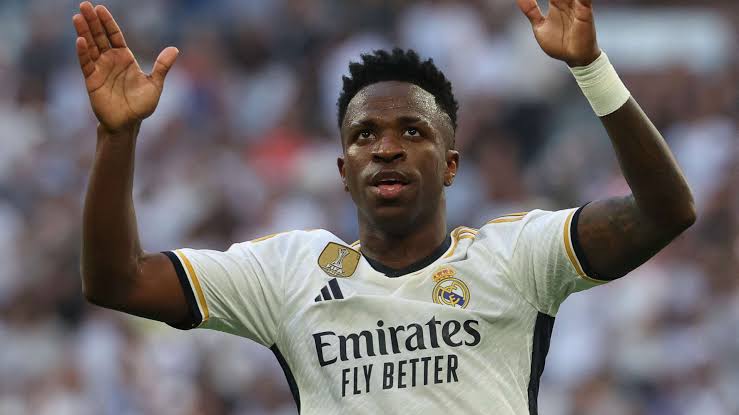 Vinícius Júnior Saudi transfer saga amid Real Madrid salary dispute
