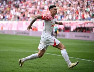 Benjamin Šeško pictured during a Bundesliga match with RB Leipzig, amid transfer links to Manchester United.